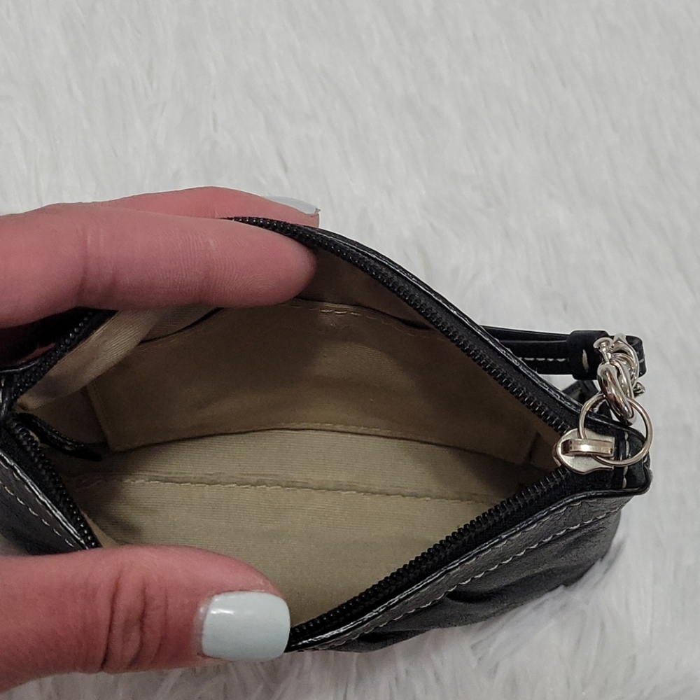 Coach wristlet - Picture 3 of 6